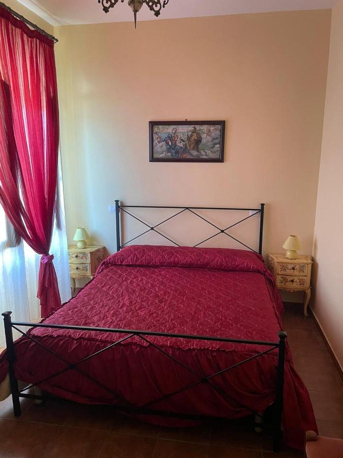 Appartamentino Di Corso Umberto Ronciglione  Luaran gambar